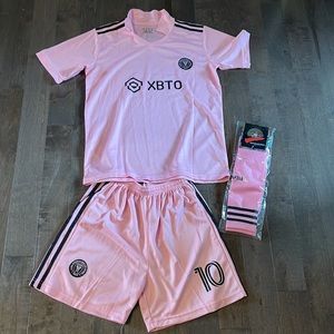 Youth Lionel Messi Pink Inter Miami Uniform YMED (Size 8/10) 26